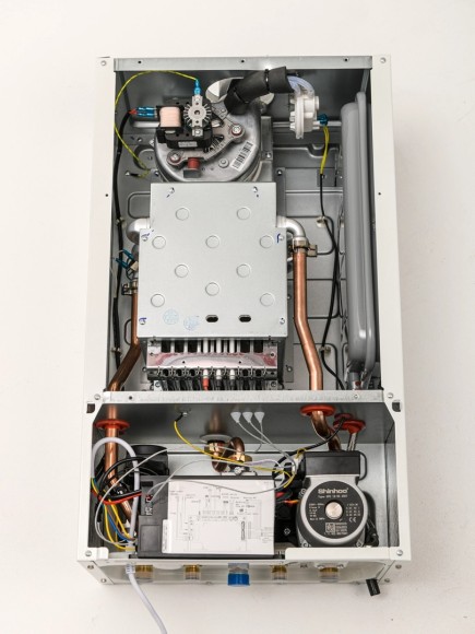 Настенный газовый котел Газрусс "GR 18" Настенный газовый котел Газрусс "GR 18"